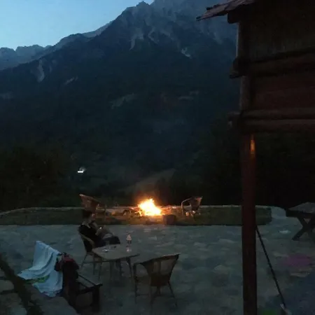 Rustic Valley View Mountain Getaway In Thethi