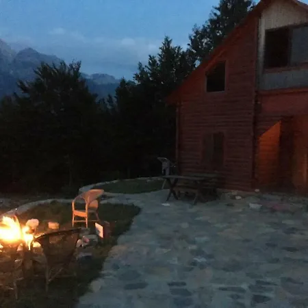 Rustic Valley View Mountain Getaway In Thethi *